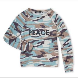 🤍💝Never worn Peace love world-Camo sweater “